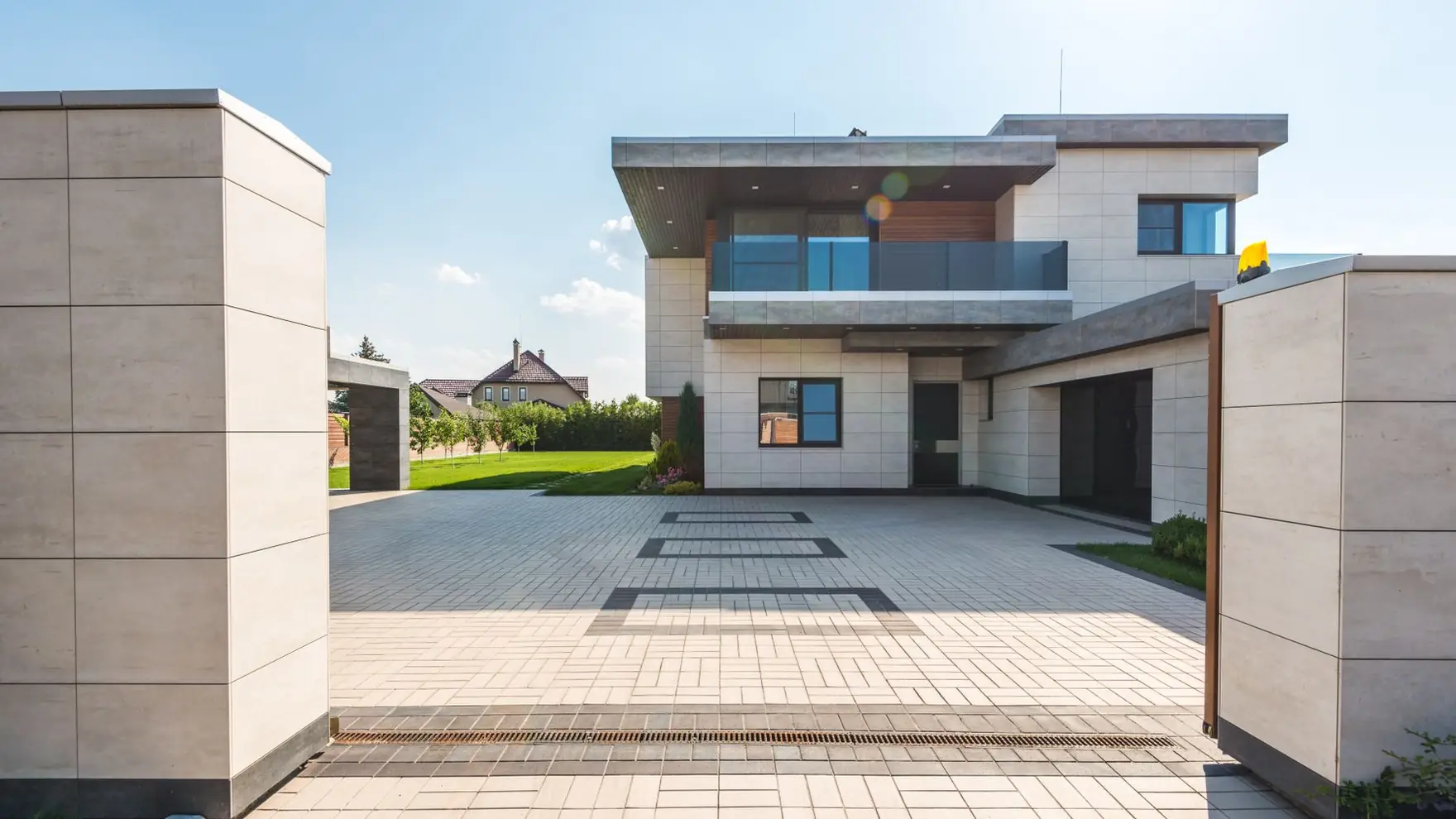 Residential Garage Doors in Dallas-Fort Worth